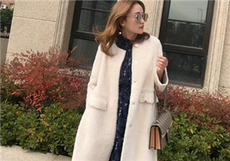 羊剪絨大衣怎么搭配？羊剪絨大衣搭配圖片