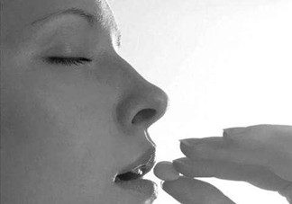 食道癌的早期癥狀有哪些？如何今早發(fā)現(xiàn)食道癌？