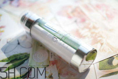 倩碧淡斑精華用在哪一個步驟？適合哪個季節(jié)用？