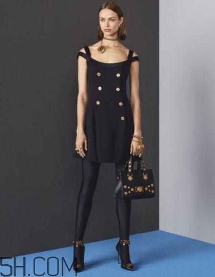 versace2018早秋服裝系列好看嗎_有哪些款式？