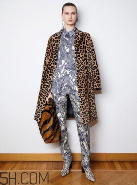 roberto cavalli2018早秋服裝系列好看嗎_有哪些款式？