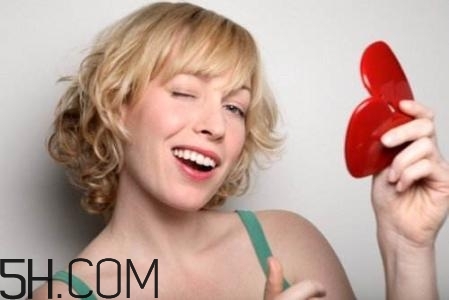 決定女人衰老的因素有哪些？女人易衰老的部位有哪些？