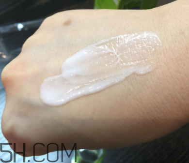 百雀羚明星眼霜什么功效？適合秋冬用嗎？