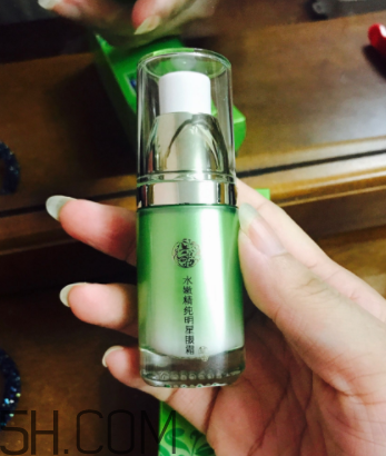 百雀羚明星眼霜什么功效？適合秋冬用嗎？