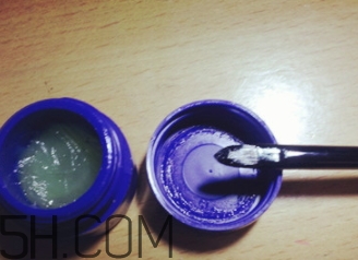 唇刷怎么用？唇刷怎么蘸取口紅