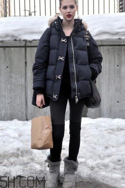 雪地靴搭配什么衣服？雪地靴搭配衣服圖片