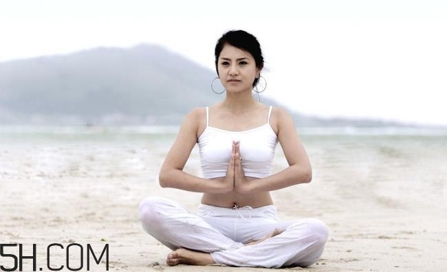 女性乳房脹痛乳頭瘙癢的原因有哪些？女性如何進(jìn)行乳房保??？