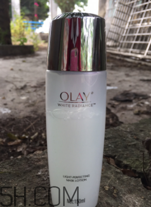 Olay15秒面膜水可以白天用嗎？能見光嗎？