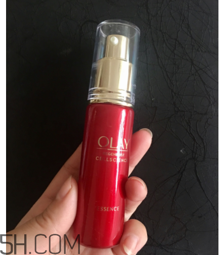 Olay小臉精華露是乳液嗎？用在哪一個步驟？
