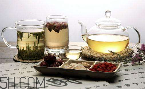 喝茶對(duì)牙齒好嗎？喝茶牙齒會(huì)變黃嗎？
