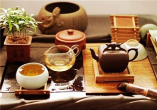 喝茶對牙齒好嗎？喝茶牙齒會變黃嗎？