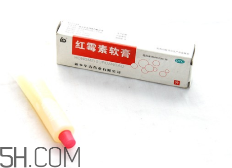 紅霉素軟膏會(huì)留疤嗎？紅霉素軟膏會(huì)堵塞毛孔嗎？