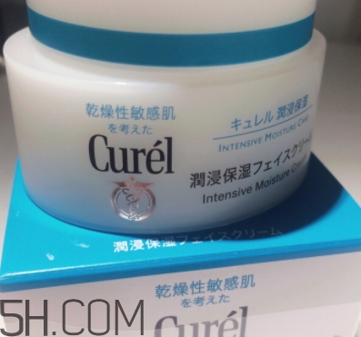 雅頓和珂潤哪個好？雅頓面霜和珂潤面霜哪個好用？
