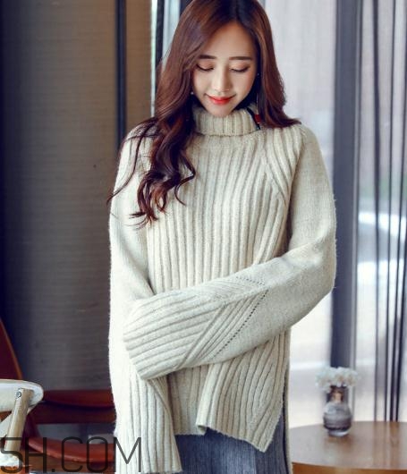杏色和米白色哪個(gè)顯白？米白色和杏色的區(qū)別