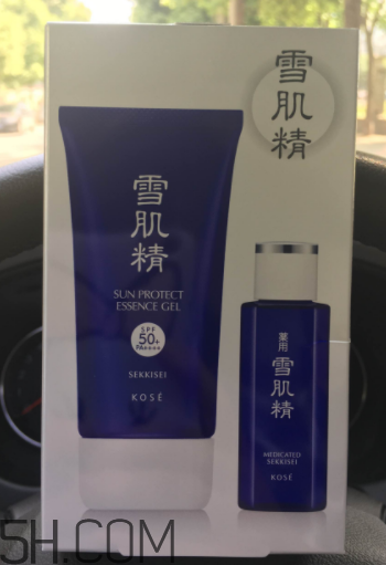 雪肌精防曬啫喱是化學(xué)防曬嗎？有刺激嗎？