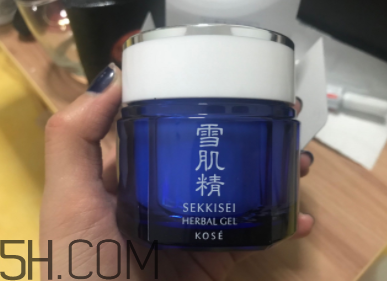 雪肌精菁華凝霜油不油？適合油皮嗎？