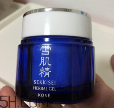 雪肌精菁華凝霜油不油？適合油皮嗎？