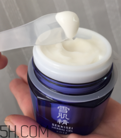 雪肌精菁華凝霜什么成分？有什么功效？