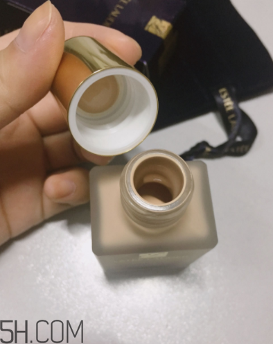 雅詩(shī)蘭黛持妝粉底液66號(hào)適合黃皮嗎？真人試色