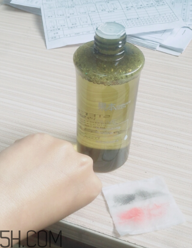 詩婷露雅橄欖卸妝水能卸眼妝嗎？有刺激嗎？