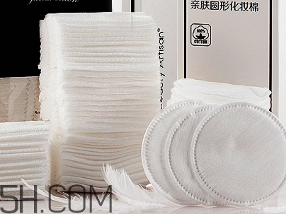 化妝棉卸妝時(shí)候要打濕嗎？使用化妝棉卸妝要注意什么？