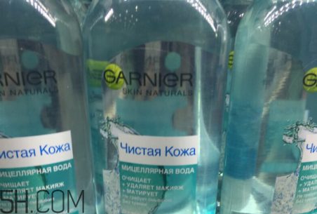 卡尼爾卸妝水粉水還是藍(lán)水好？自然堂素顏霜需要卸妝嗎？