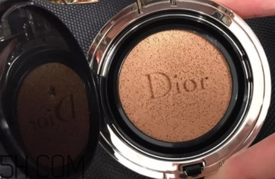 dior2018花蜜氣墊粉底多少錢(qián)？迪奧花蜜氣墊粉底上市時(shí)間