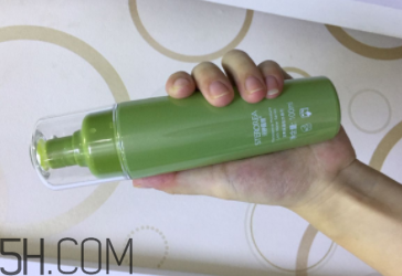 詩婷露雅堅果生肌液是爽膚水嗎？用在哪一步？