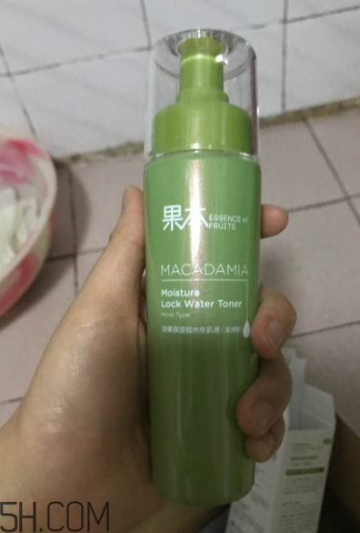 詩(shī)婷露雅生肌液滋潤(rùn)型適合輕熟肌嗎？油不油？