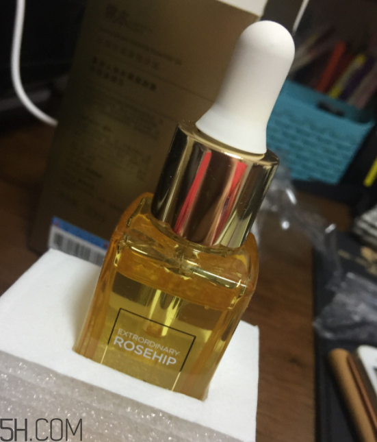 詩婷露雅至瑧精華油什么功效？適合油皮嗎？