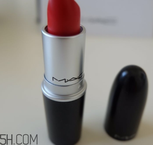 mac和tf口紅哪個(gè)好？mac魅可和tomford口紅對(duì)比