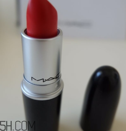 mac和tf口紅哪個(gè)好？mac魅可和tomford口紅對(duì)比