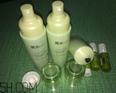 詩婷露雅荷荷巴系列有刺激嗎？適合敏感肌嗎？