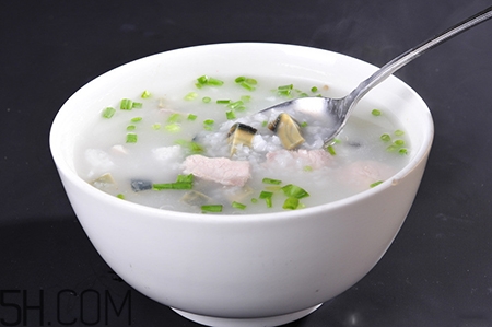 懷孕初期能吃香菇嗎？寶寶可以吃香菇瘦肉粥嗎？