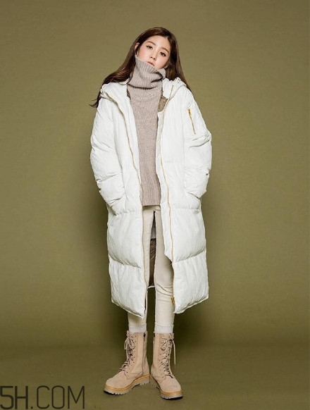 羽絨服怎么穿不顯胖？冬季好看的女裝羽絨服時尚搭配