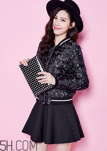女裝羽絨服怎么保養(yǎng)？輕薄羽絨服怎么搭配？