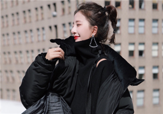 羽絨服怎么穿不顯胖？冬季好看的女裝羽絨服時(shí)尚搭配
