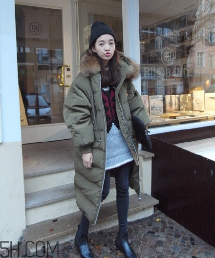 羽絨服怎么穿不顯胖？冬季好看的女裝羽絨服時尚搭配