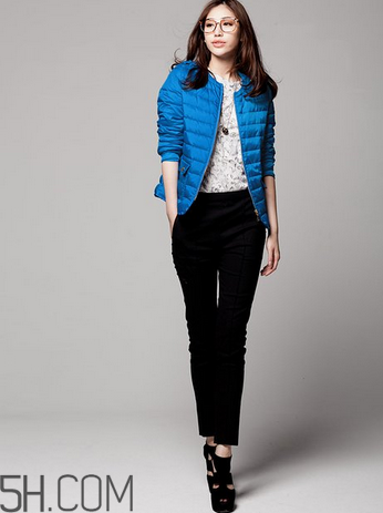 女裝羽絨服怎么保養(yǎng)？輕薄羽絨服怎么搭配？