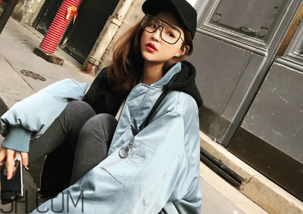 oversize羽絨服適合什么人穿？羽絨服的優(yōu)缺點