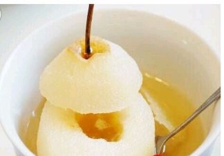 冰糖雪梨梨子要不要削皮？冰糖雪梨梨心要去掉嗎？