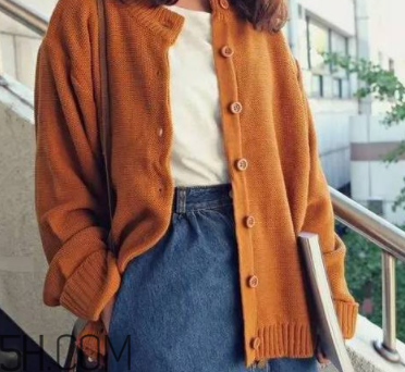 橘色衣服怎么搭配？橘色衣服搭配指南
