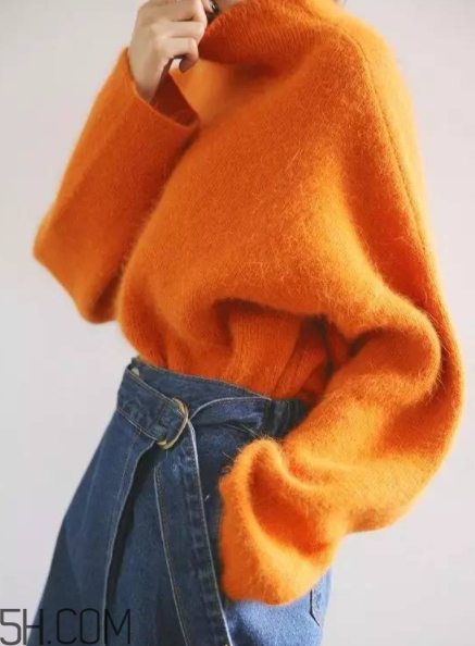 橘色衣服怎么搭配？橘色衣服搭配指南