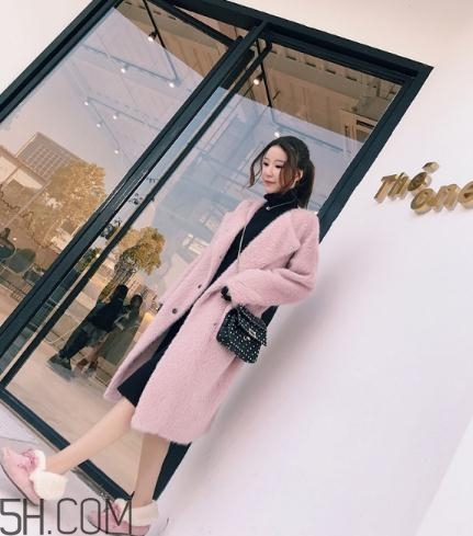 粉色大衣搭配什么鞋子？粉色大衣搭配鞋子圖片