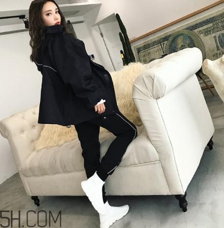 沖鋒衣搭配什么褲子好看？沖鋒衣搭配褲子圖片