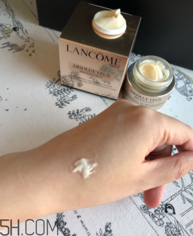 蘭蔻菁純眼霜與小黑瓶眼霜有什么區(qū)別？哪個(gè)好用？