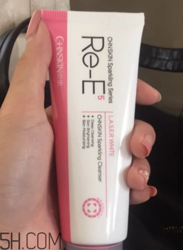 瓷肌晶透雪肌潔面乳可以卸妝嗎？清潔力如何？