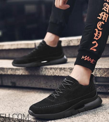 翻毛運(yùn)動(dòng)鞋發(fā)白怎么辦？翻毛運(yùn)動(dòng)鞋怎么打理？
