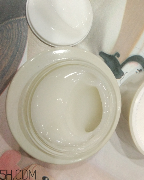 牛爾白玉蘭凍膜什么功效？牛爾白玉蘭凍膜熟齡肌適合嗎？