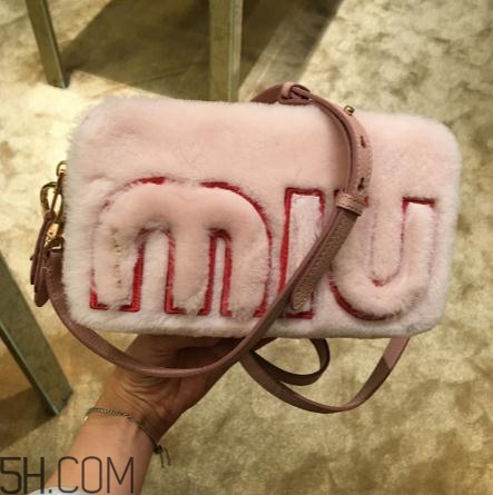 miumiu包包一般多少錢？這么仙的包包千萬別錯過